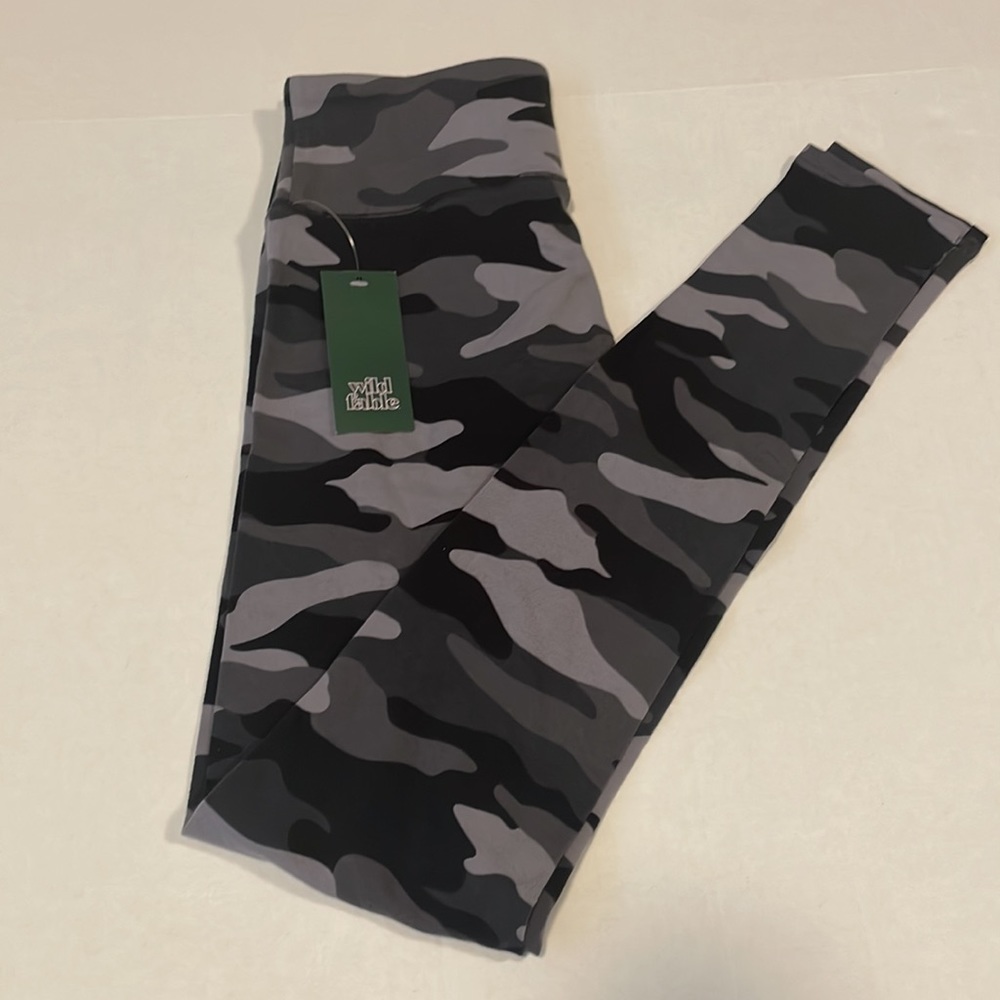 Wild Fable leggings